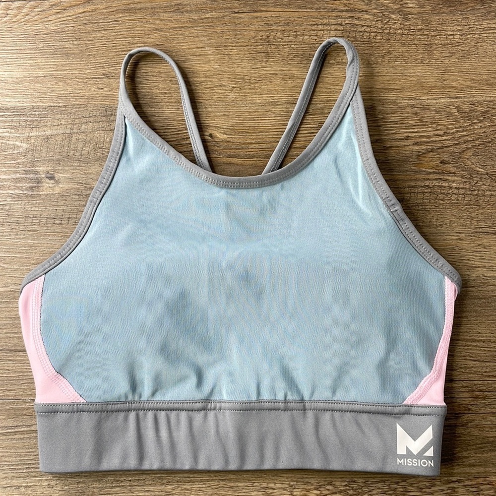 Mission Women’s Grey Light Pink Vapor Active Racerback Sports Bra, size Medium